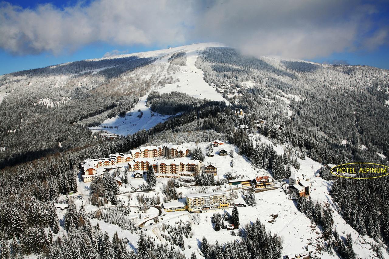 Hotel Alpinum Treffen Exteriér fotografie