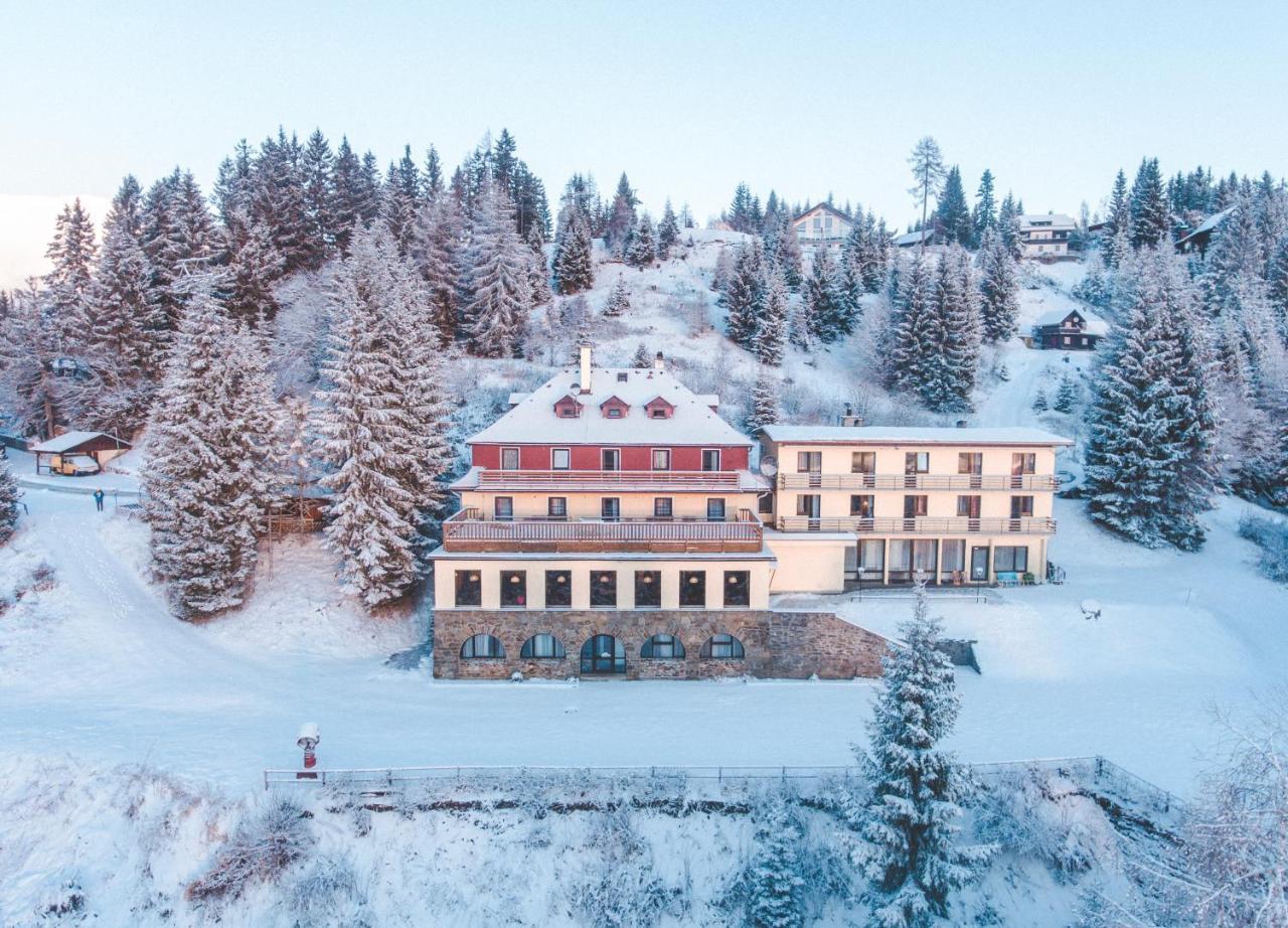 Hotel Alpinum Treffen Exteriér fotografie