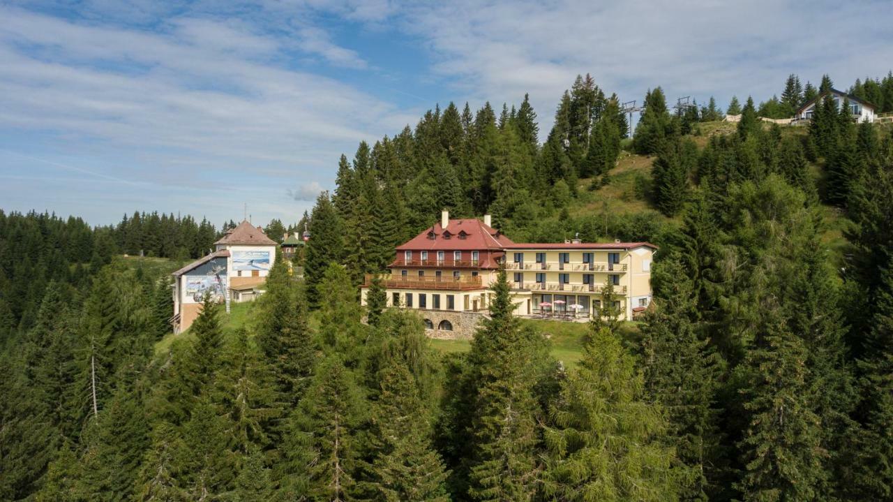Hotel Alpinum Treffen Exteriér fotografie